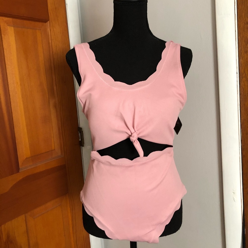 ZAFUL Scalloped Cut Out One Piece Bathing Suit